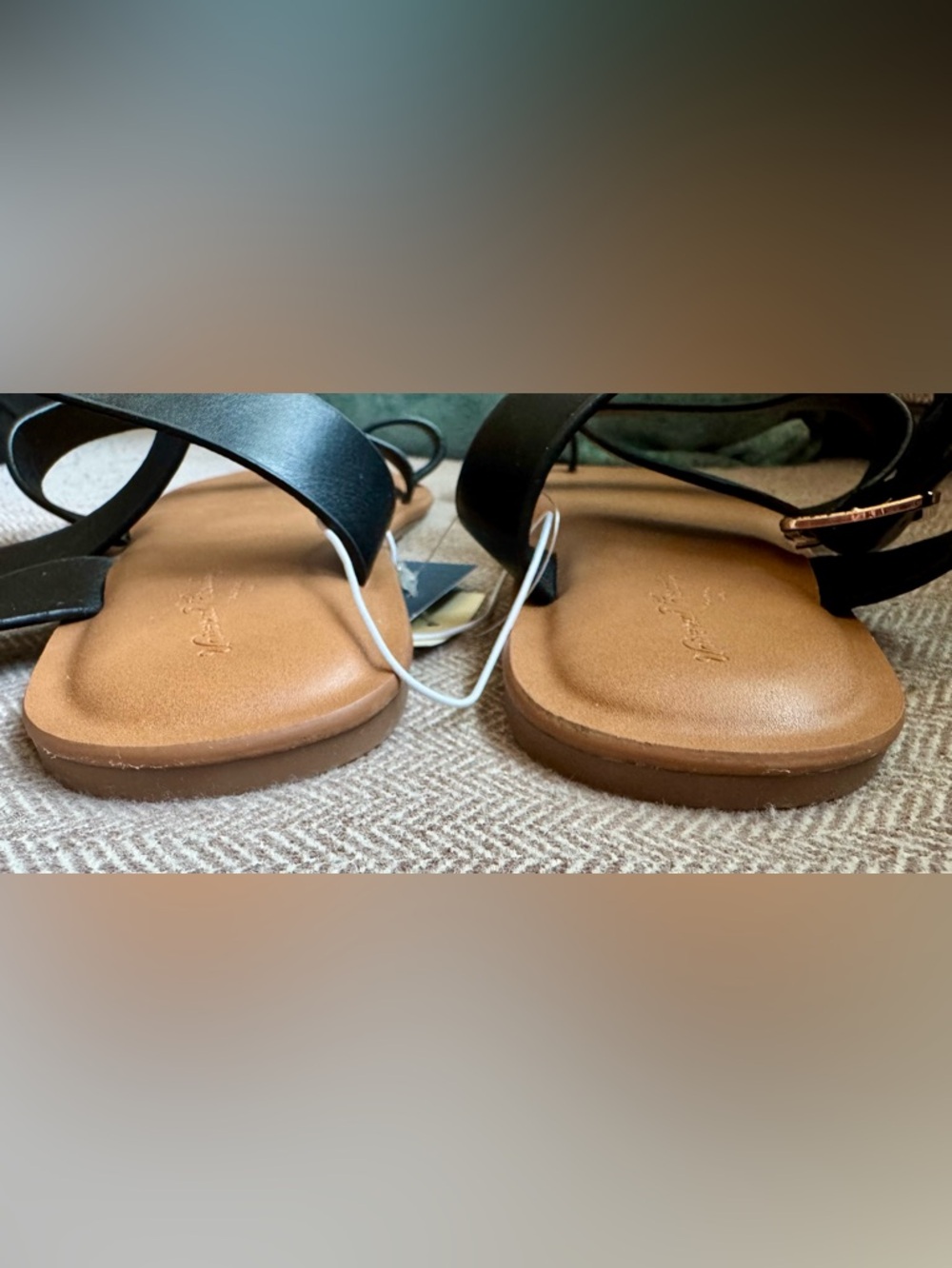 Bundle of 2 Pairs Universal Thread & A New Day Sandals - Size 9 NWTs - Picture 14 of 15